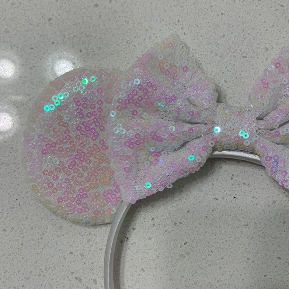 Minnie Mouse Ears White Sequin Headband - Picture 5 of 9